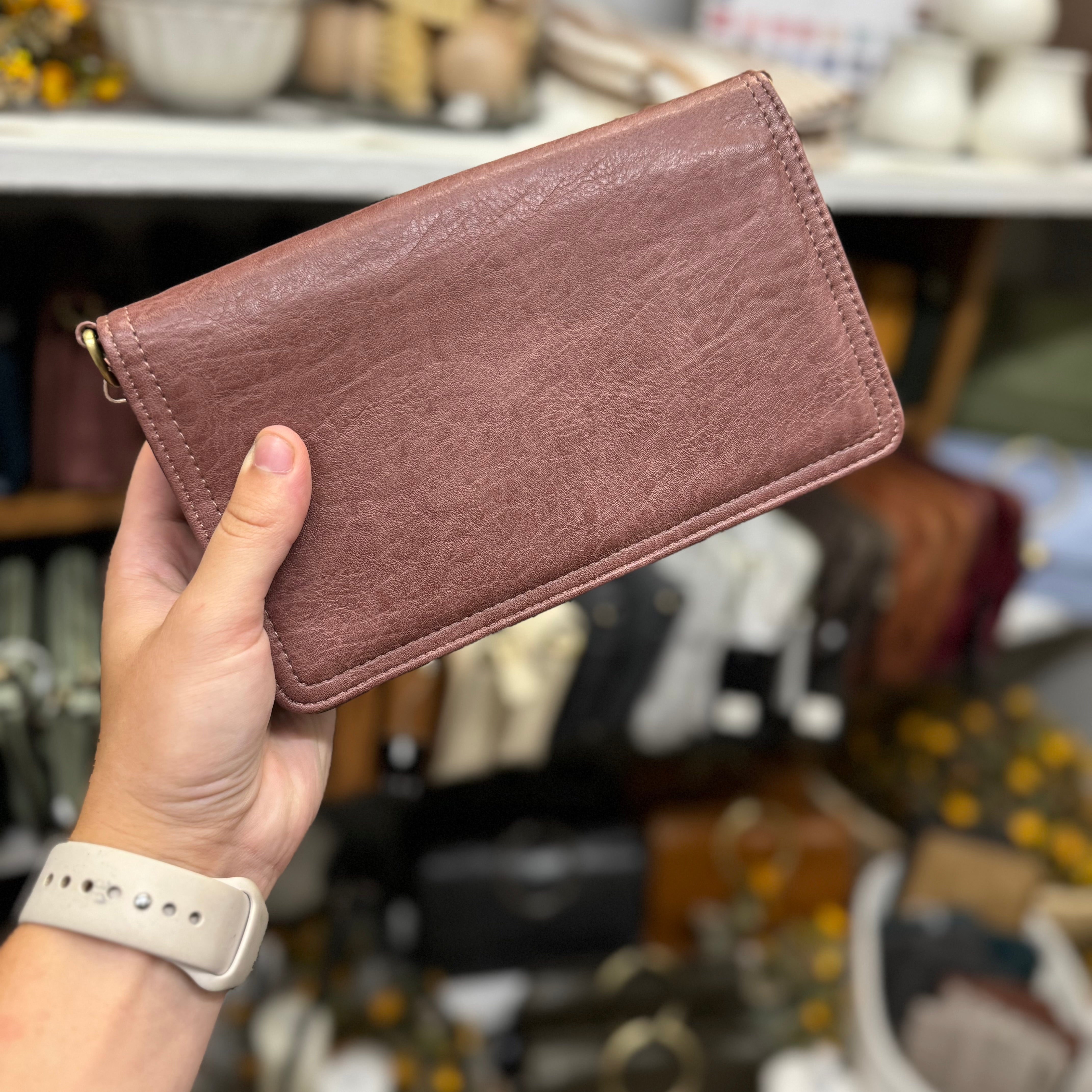 Billie Crossbody Clutch